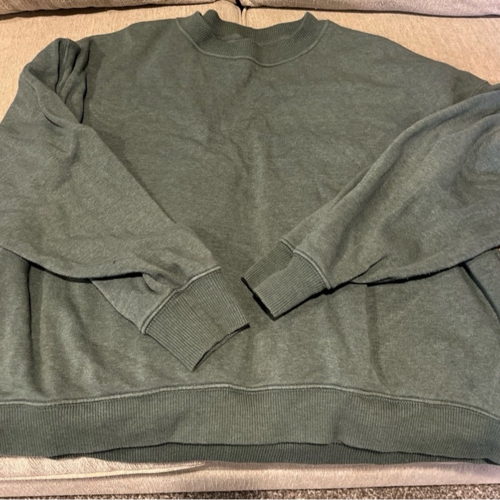 American Eagle sweatshirt